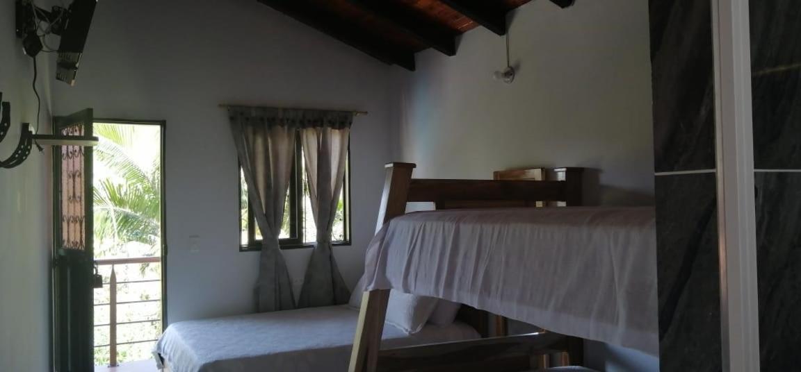 Hotel El Potrillo El Penol  エクステリア 写真