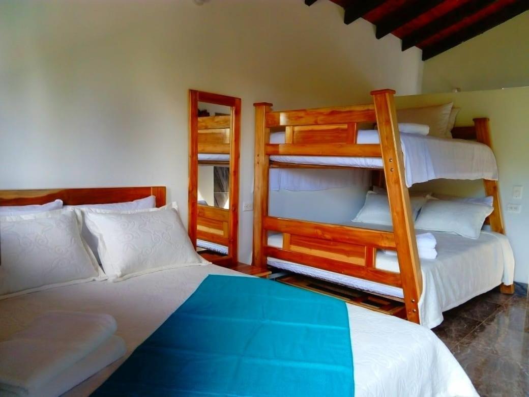 Hotel El Potrillo El Penol  エクステリア 写真