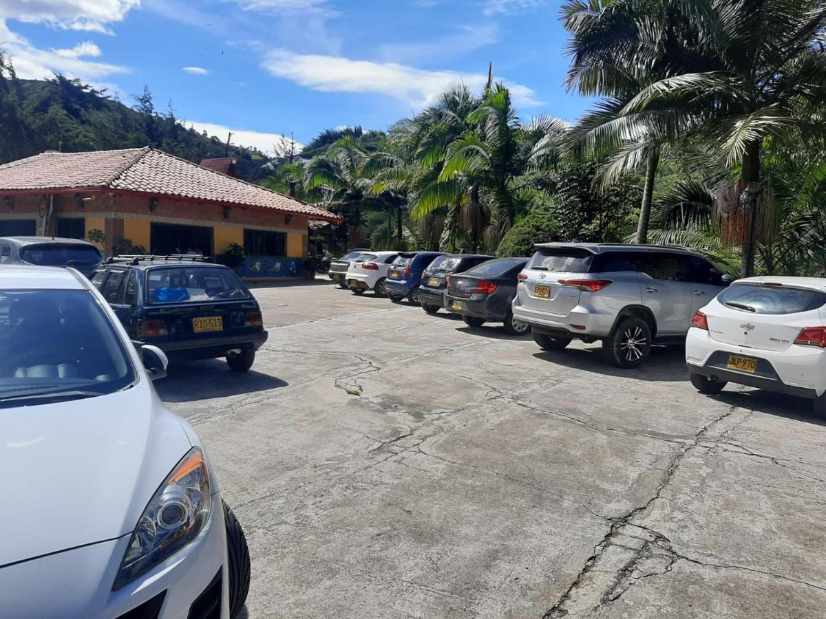 Hotel El Potrillo El Penol  エクステリア 写真