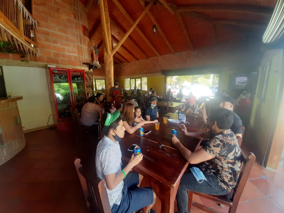Hotel El Potrillo El Penol  エクステリア 写真