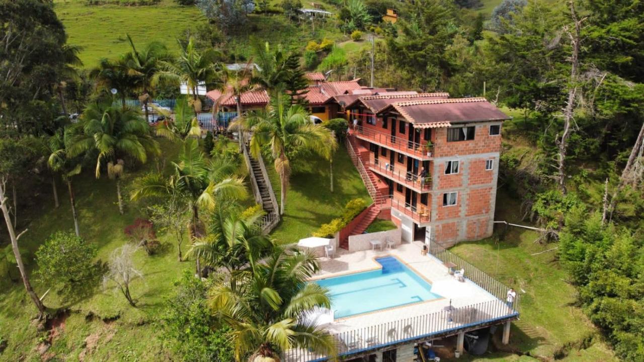 Hotel El Potrillo El Penol  エクステリア 写真